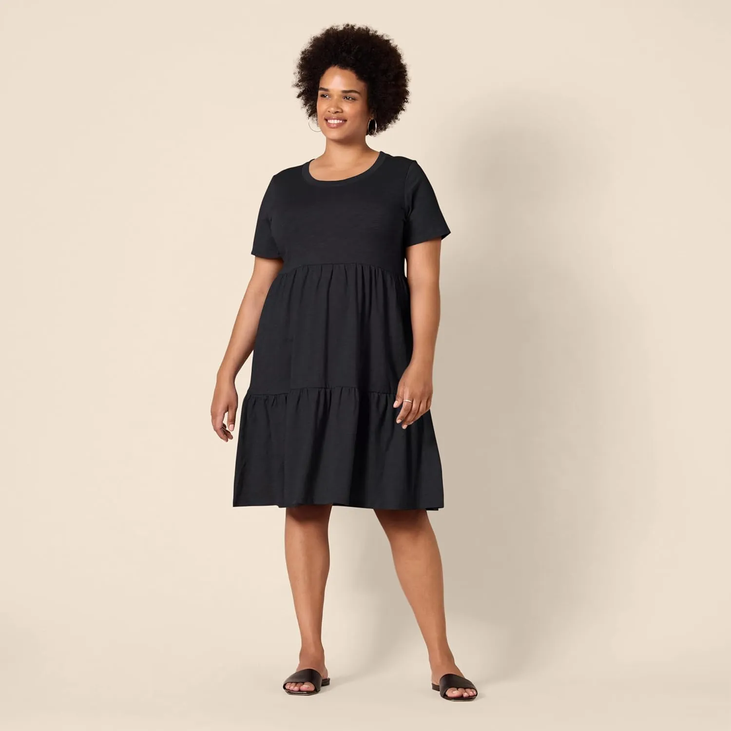 Amazon Essentials Women's Short-Sleeve Crewneck Tiered Dress