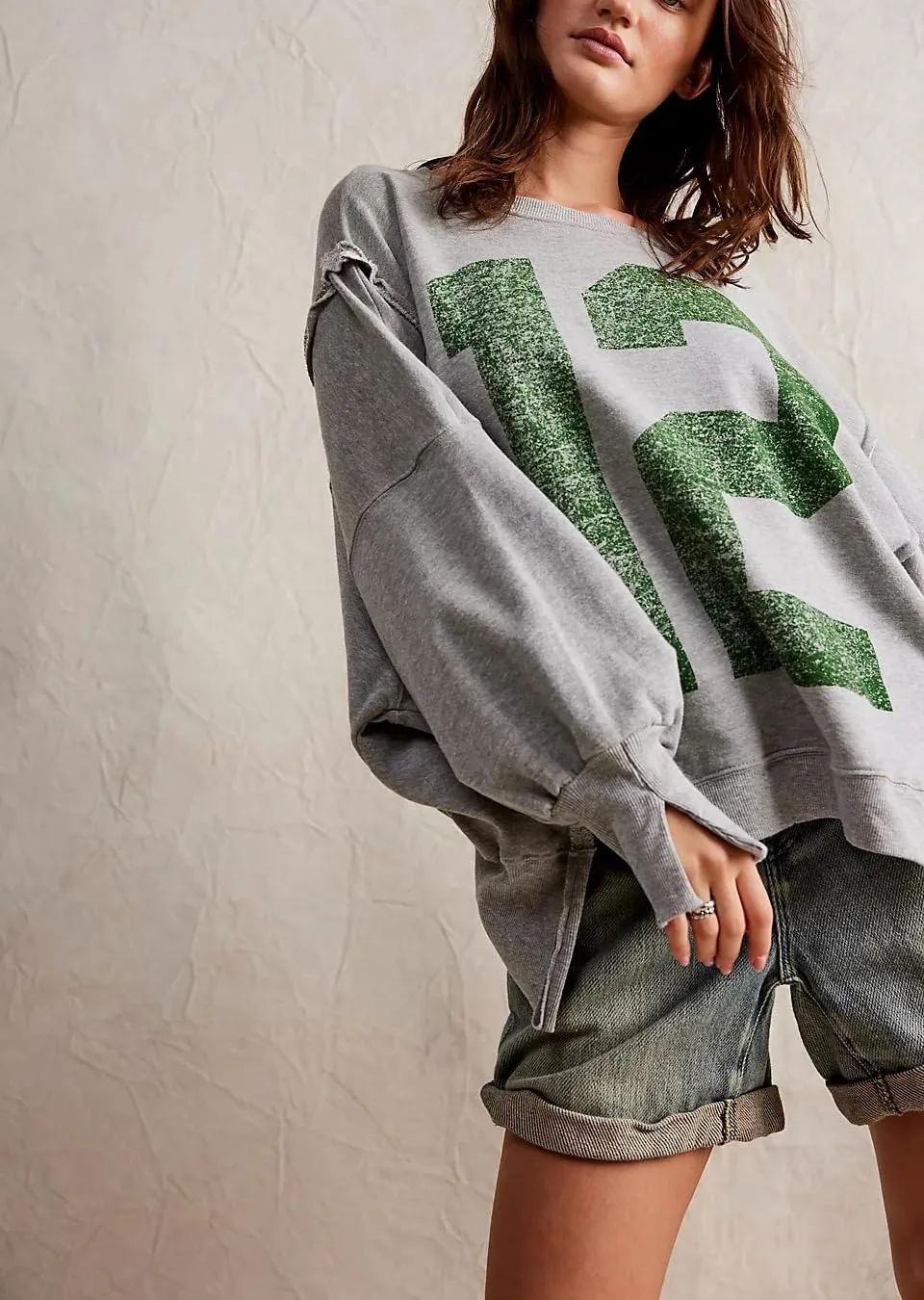 Amiblvowa Women's Vintage Oversized Graphic Sweatshirt Y2k Long Sleeve Baggy Crewneck Pullover Sweater Retro Loose Fit Top