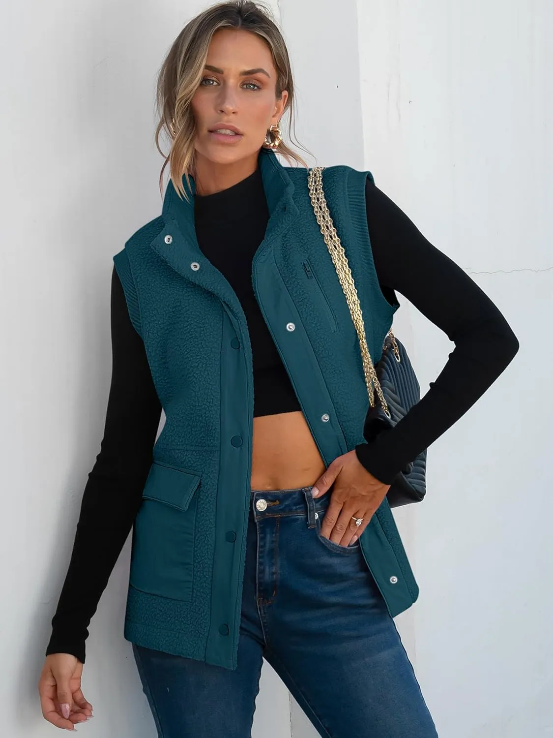 ANRABESS Womens Fuzzy Fleece Vest Sleeveless Casual Warm Button Down Sherpa Jackets Outerwear With Pockets Winter Fashion