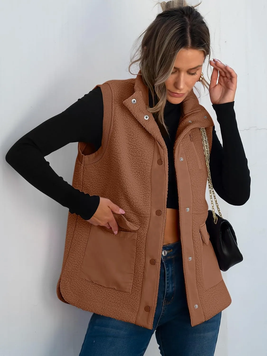 ANRABESS Womens Fuzzy Fleece Vest Sleeveless Casual Warm Button Down Sherpa Jackets Outerwear With Pockets Winter Fashion