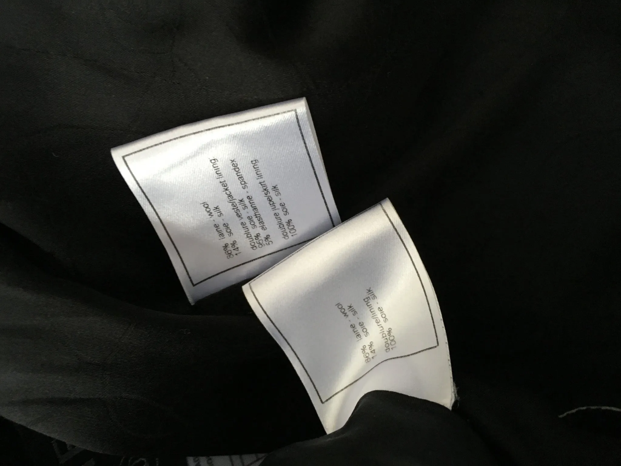 Chanel 04P Black Wool Silk 2-piece suit F 36 UK 8 US 4 S LADIES