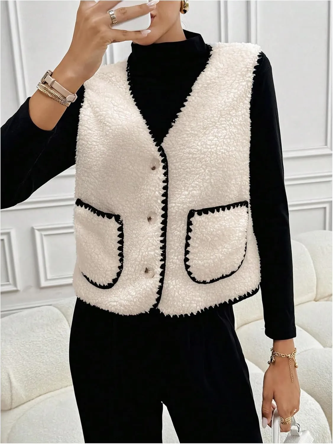 GORGLITTER Women's Fuzzy Vest Outerwear Trendy Fall Fleece Sherpa Vest Sleeveless Old Money Coat Vests