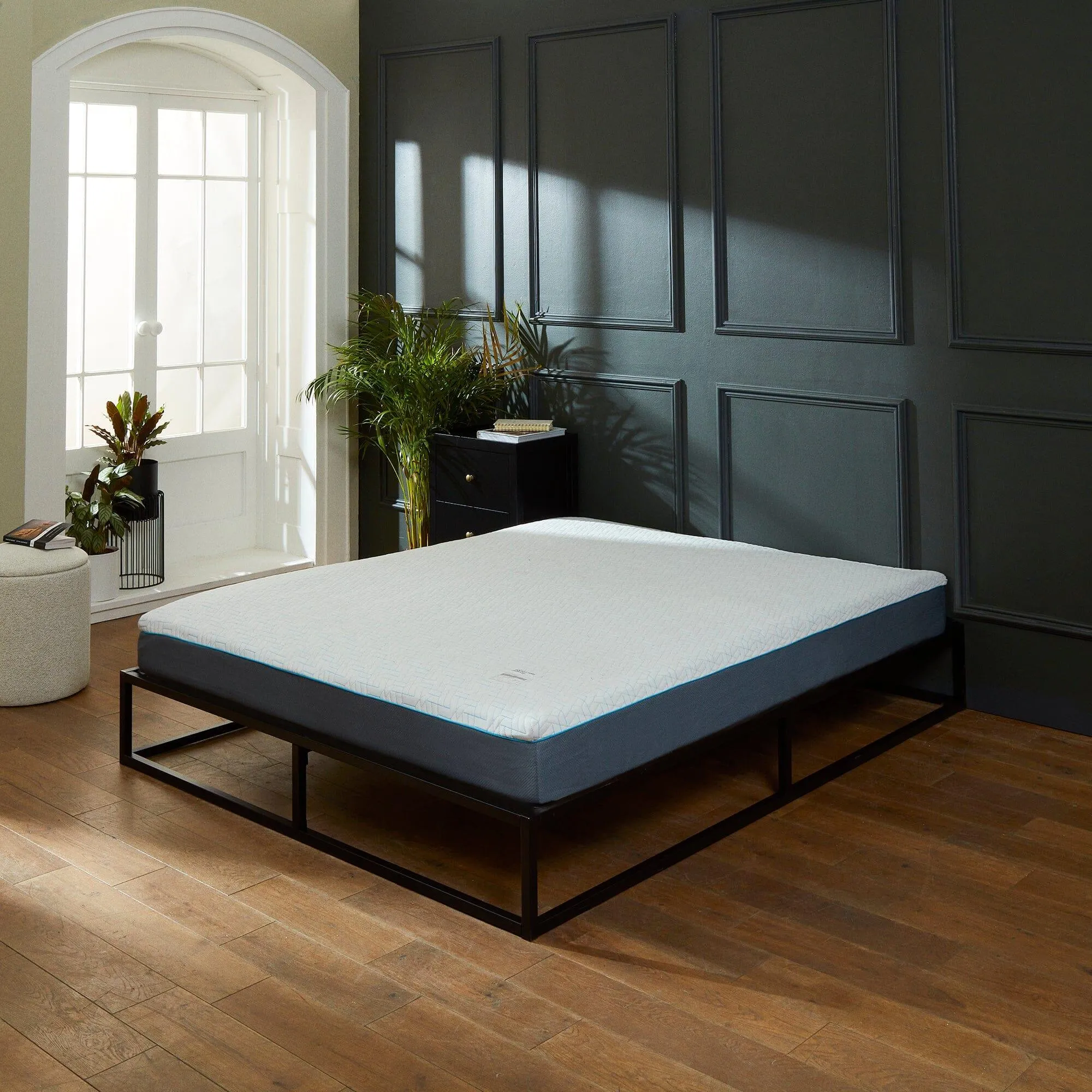 Indy Double Platform Bed - Black Metal