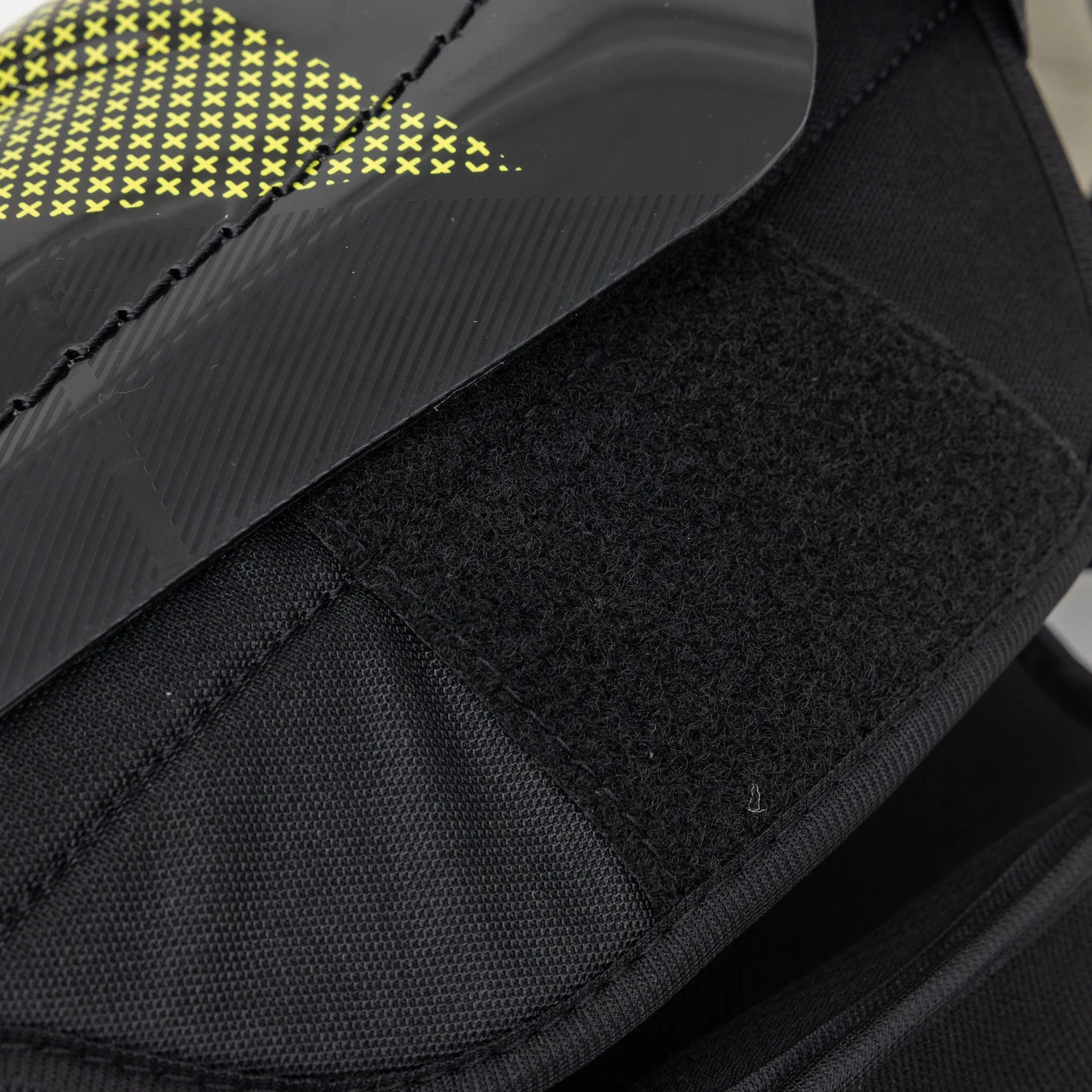 Warrior Alpha Lite Senior Hockey Shin Guards