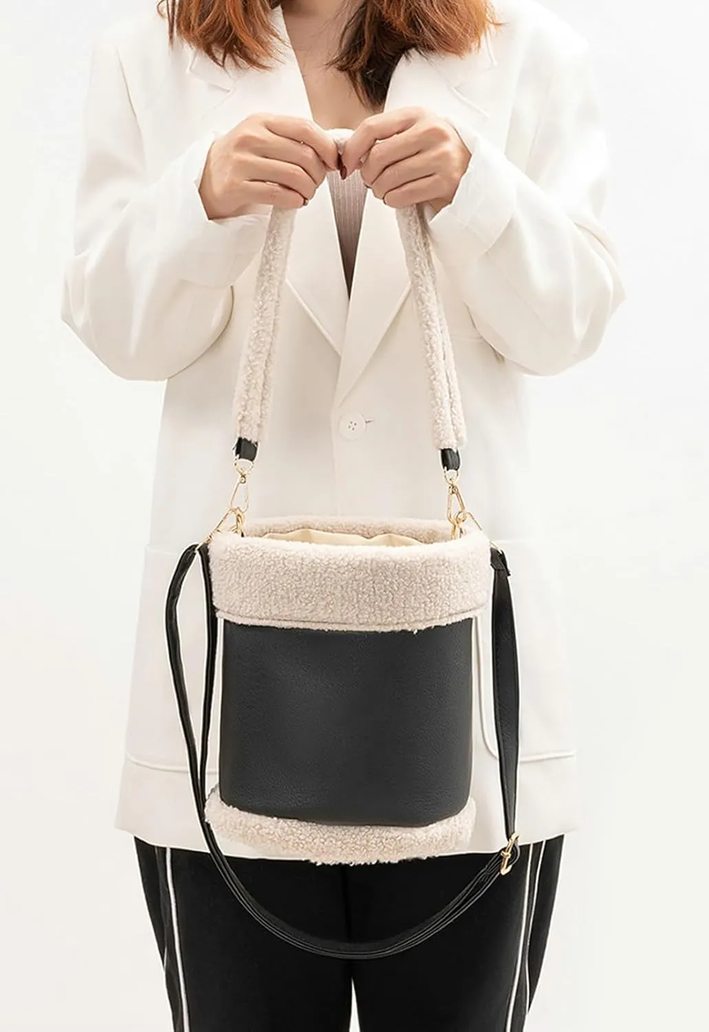 Women Fall Faux Shearling Tote Bag 2024 Vintage Lamb Wool Bucket Bag Versatile Shoulder Crossbody Bag Plush Handbag