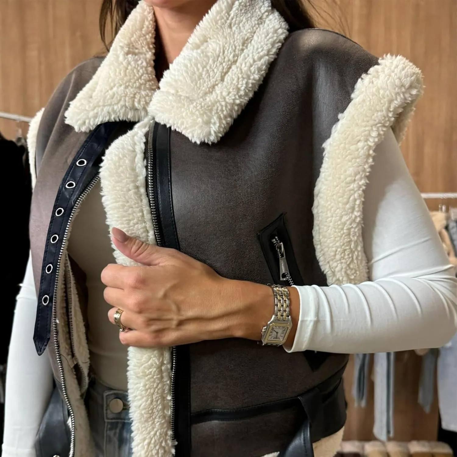 Women Faux Suede Fur Trim Jacket Vest Warm Winter Fleece Sherpa Lined Sleeveless Coat with Pockets Outerwear