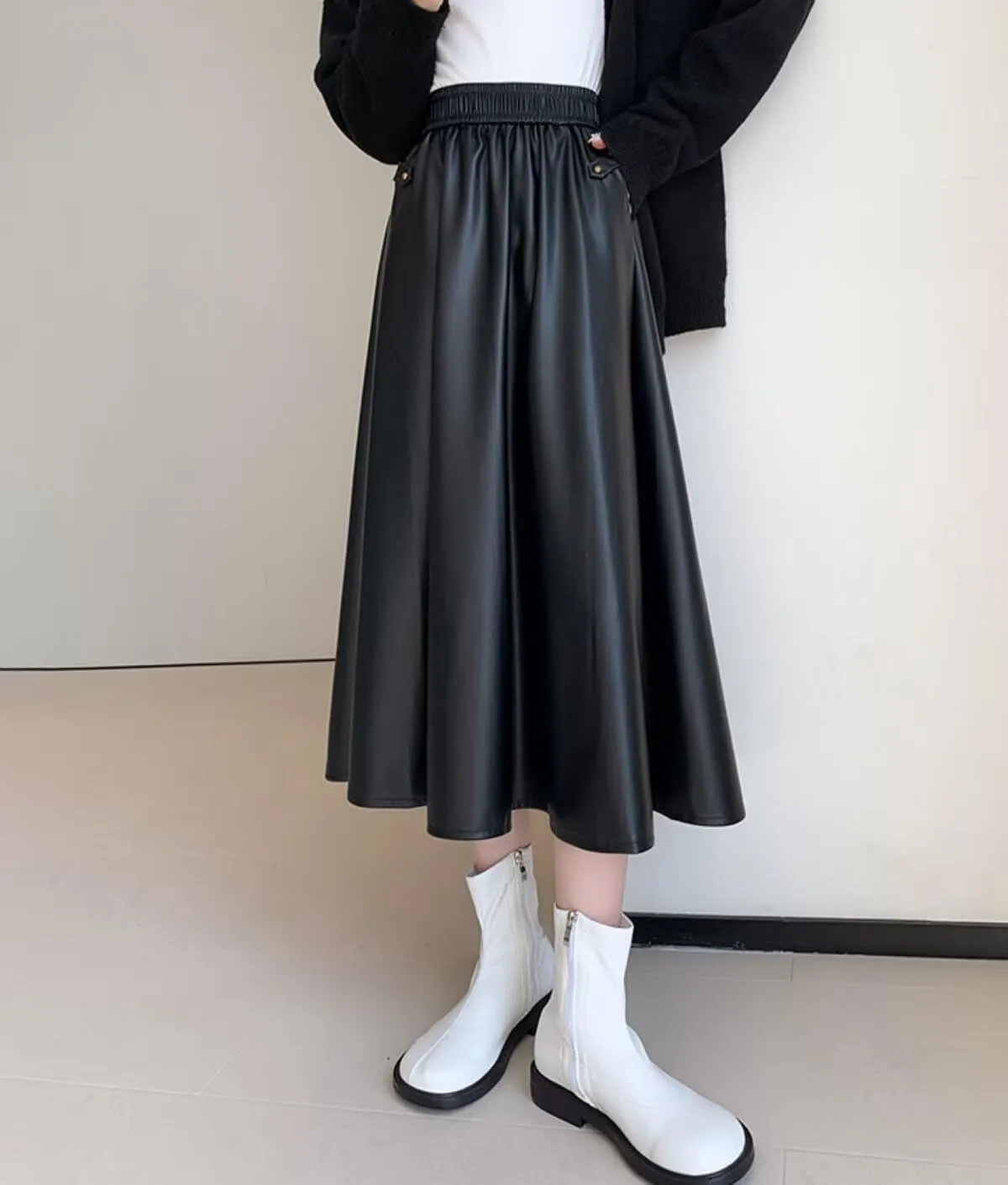 Women's Faux Leather Skirt Retro High Waisted Pleated Vintage Long A-line Midi Skirts with Pockets
