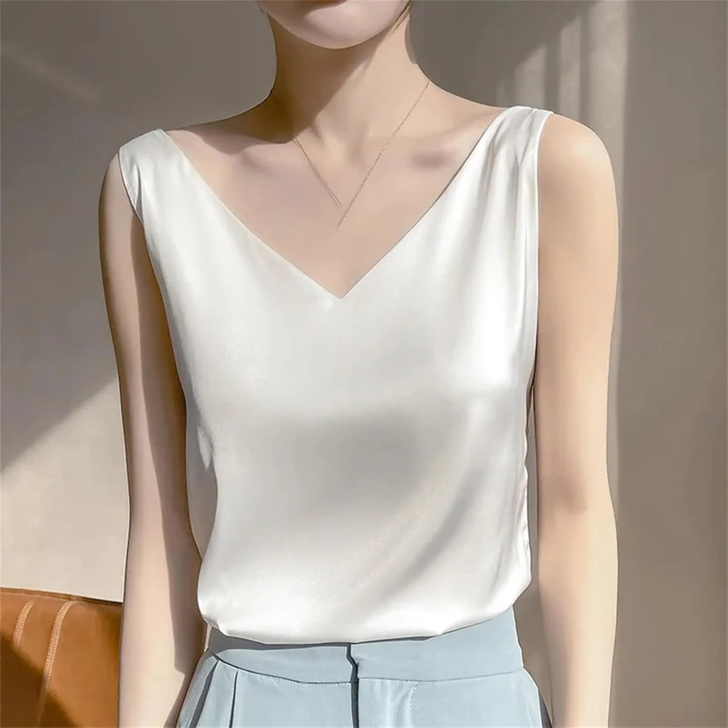 Women's V-Neck Tank Top  Solid Color Sleeveless Summer Blouse Casual Office Wear Fashion Camisole